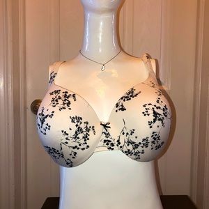 Lane Bryant Cacique Bra - 40 DDD